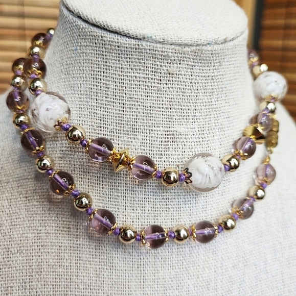 Lavender Lilac Long Lucite Knotted Graduated Round Beaded Vintage Necklace EUC - Picture 11 of 11